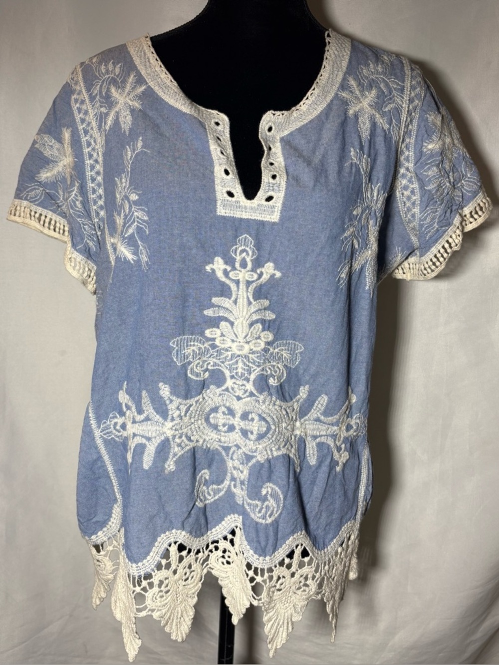 NWT Ana & Kate Embroidered V-neck Blue Cotton Tunic Top with Crochet Trim